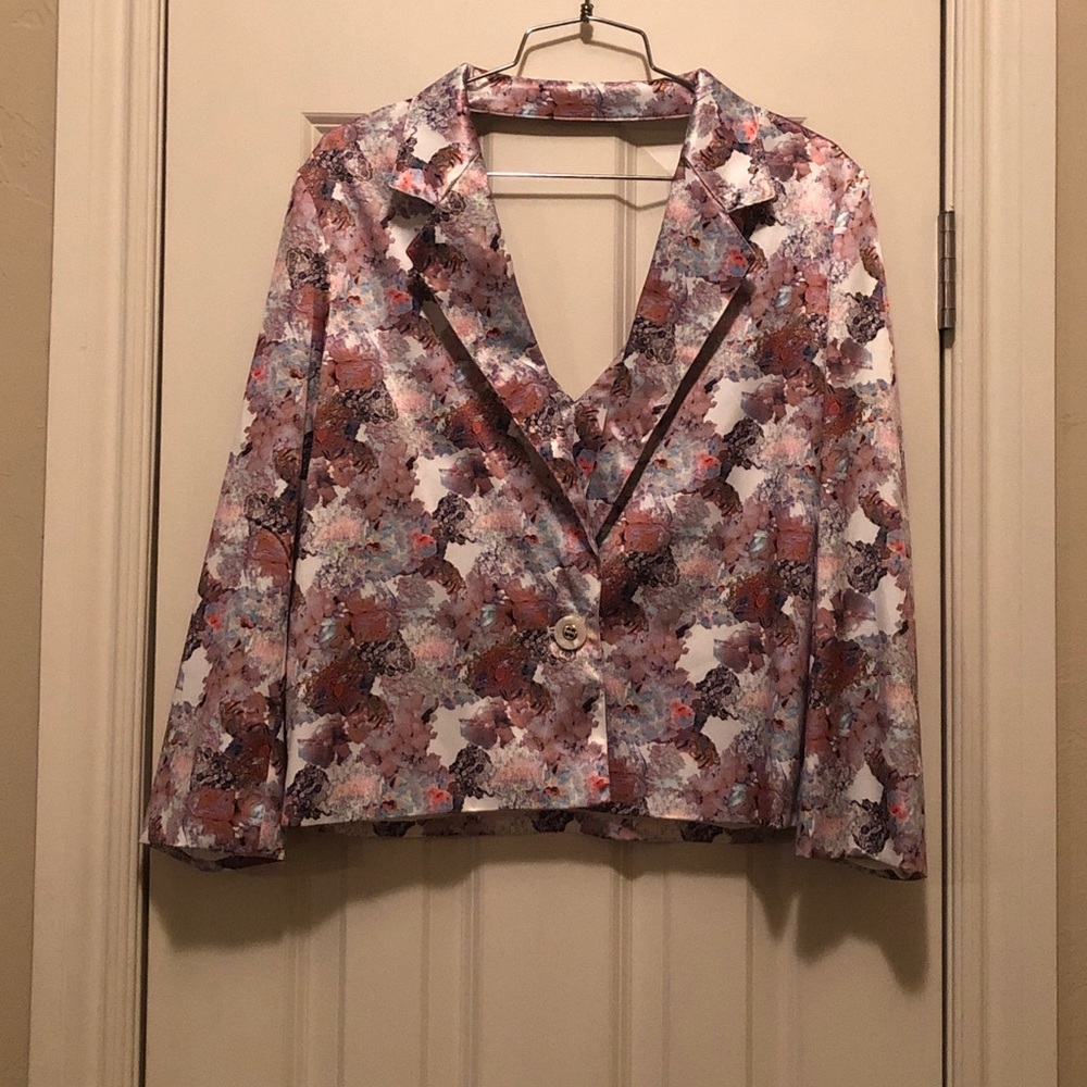 Whitney Eve Cropped Blazer Size 6
